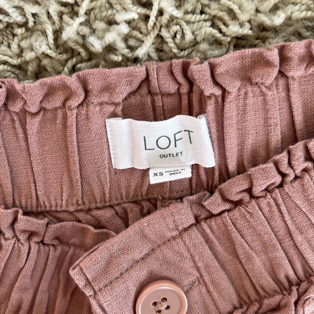 LOFT Women’s XS Pink Shorts With Pockets - Picture 3 of 3